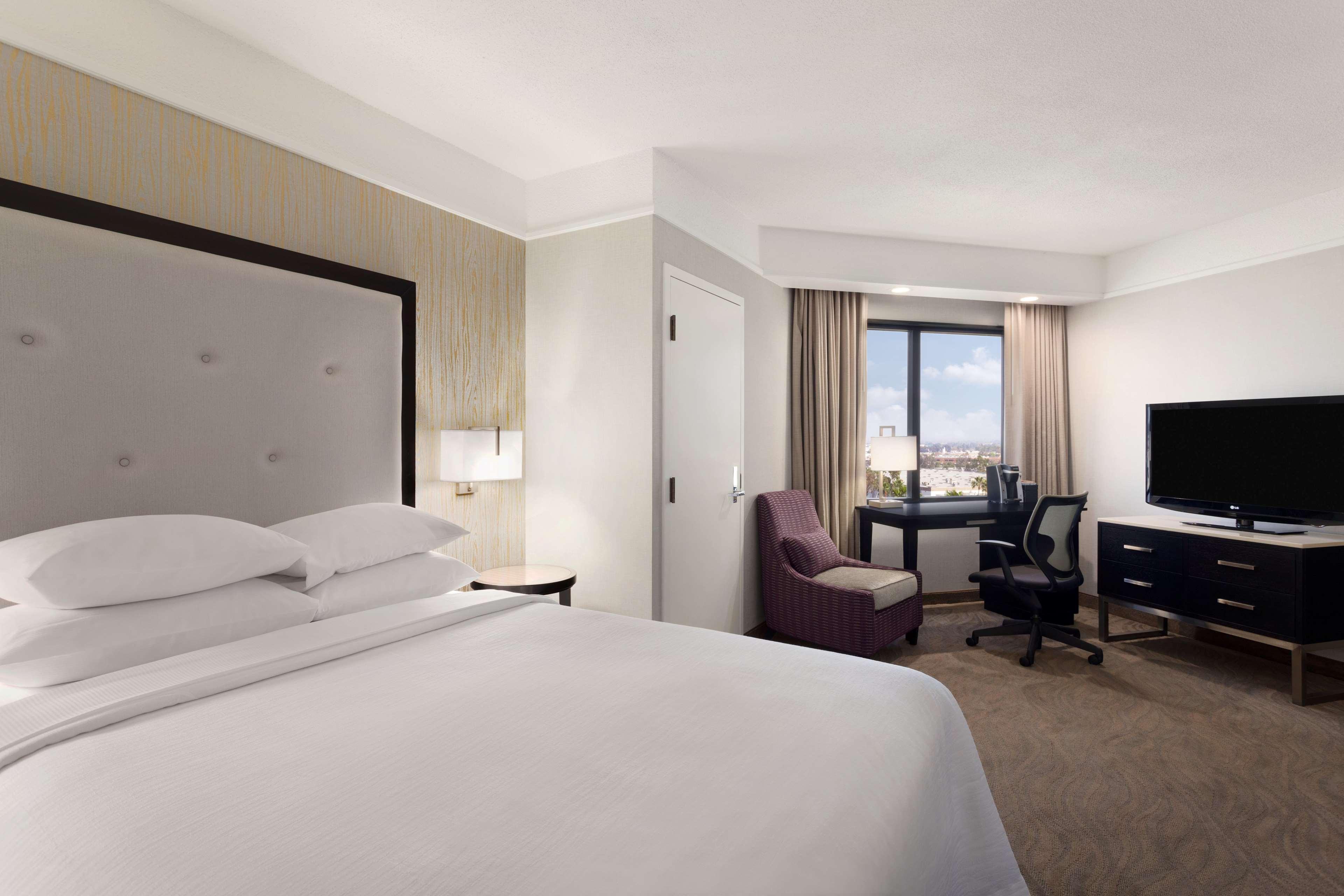 Embassy Suites By Hilton Irvine Orange County Airport Extérieur photo